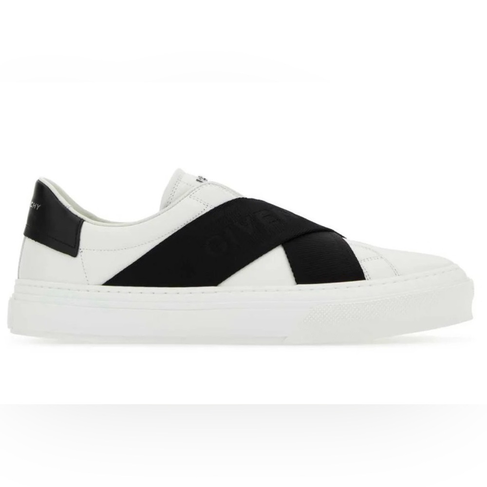 Authentic designer Givenchy city sport leather sneakers, size 6.5